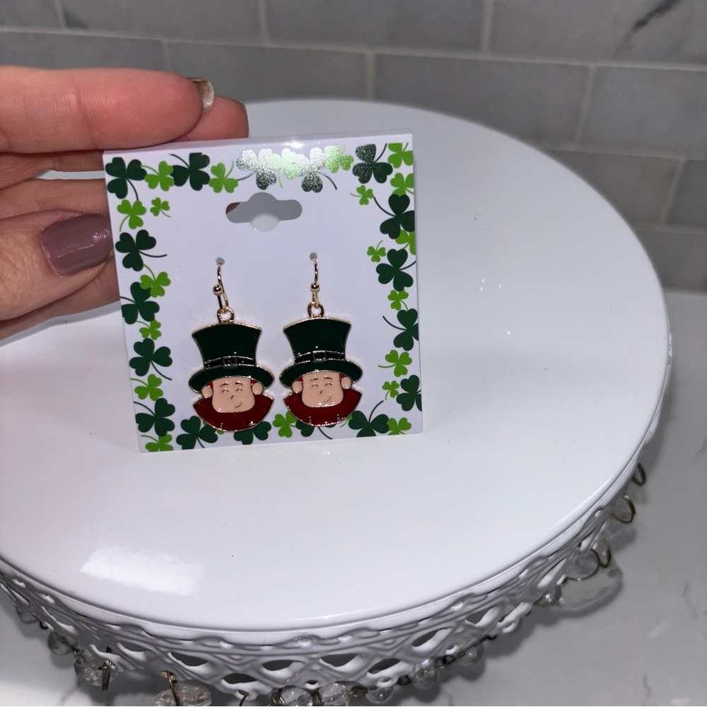 Leprechaun Earrings – Festive St. Patrick's Day Accessory